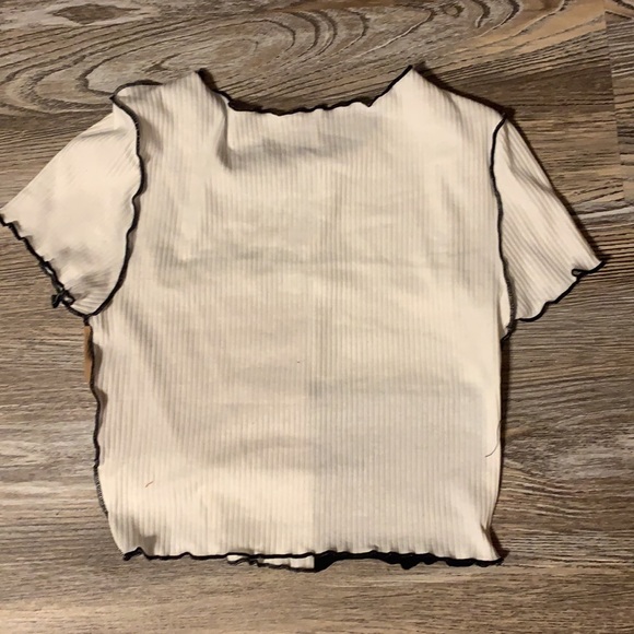 Patterned Crop Top - Picture 2 of 2